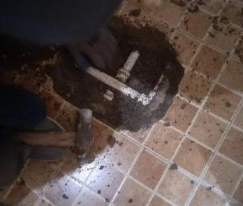 常熟卫生间漏水维修公司为您分享下卫生间渗水如何处理及注意事项